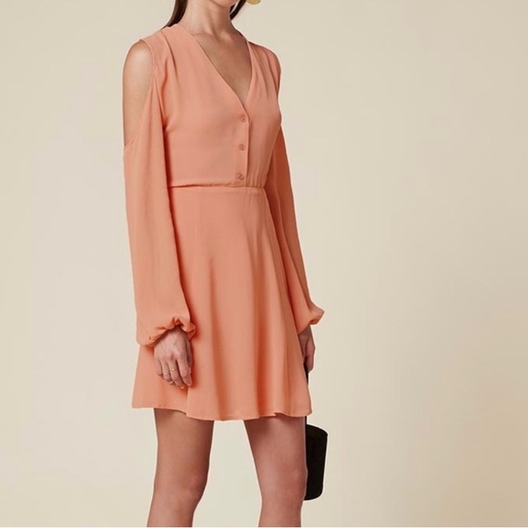 Reformation Dresses & Skirts - Reformation Calla Dress in Peach Size 4